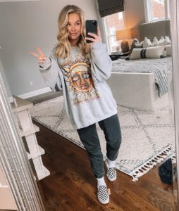 How To Style Graphic Tees | Maddie Duff